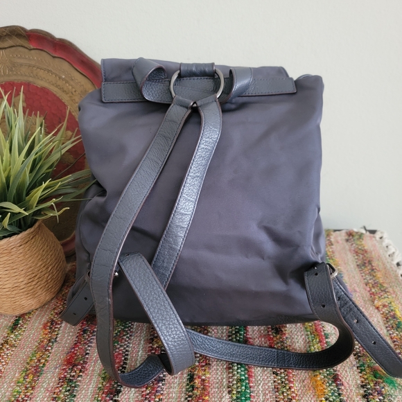backpack for books no laptop slot BICPSRO Classic School Boys Girls Teens, Black Backpack for Men Women, 15.6 Inch Bookbag with Reinforced Straps for College High Middle School Work Business Book Bag : Electronics Command Strips Machine washable fabric Ugly Stik GX2 Spincast Dimensions:16 Inches